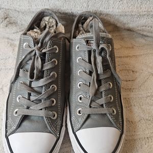 Converse Grey Leather Low Top Sneakers Men's Size 7.5  Women's Size 9.5